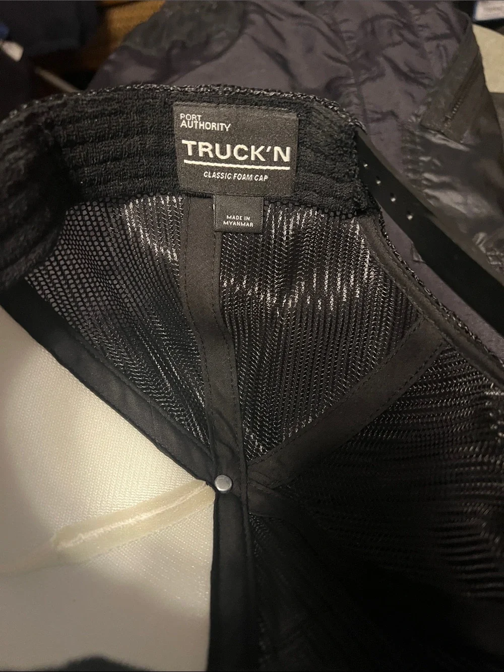 CASSETTE REWIND BAND TRUCKER HAT NWT